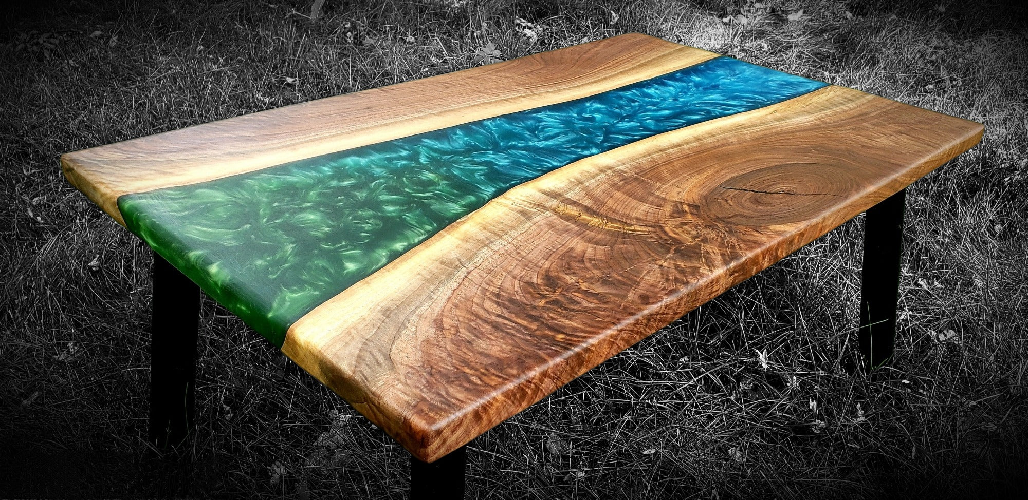 Pour Your Own Epoxyâ„¢ Coffee Table